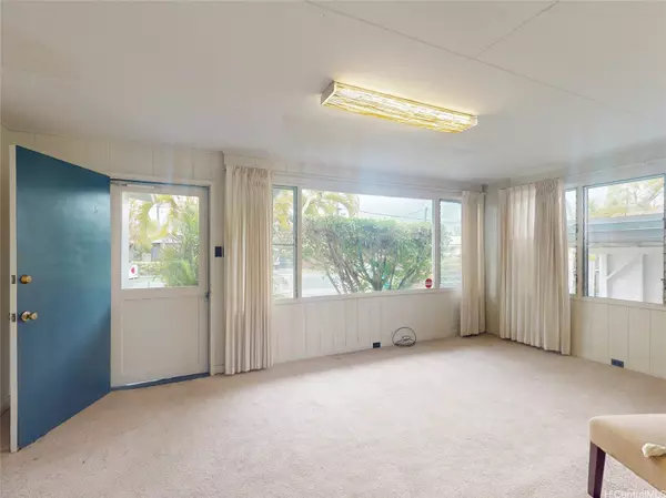 Kailua, HI 96734,550 Olomana ST