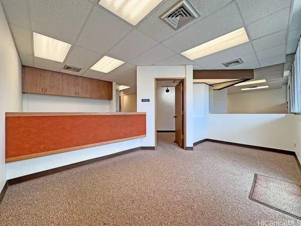 Honolulu, HI 96826,1055 Kalo PL