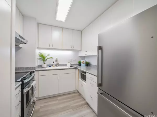 Honolulu, HI 96814,731 Amana ST #1503