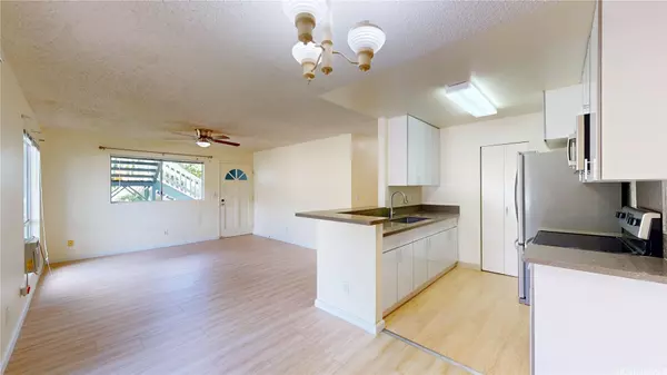 Waipahu, HI 96797,94-824 Lumiauau ST #U104