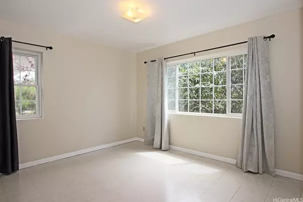 Aiea, HI 96701,99-577 Aiea Heights DR