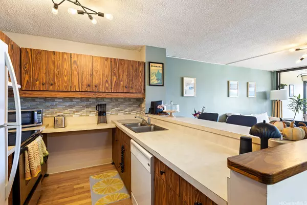 Honolulu, HI 96822,1717 Mott Smith DR #2606