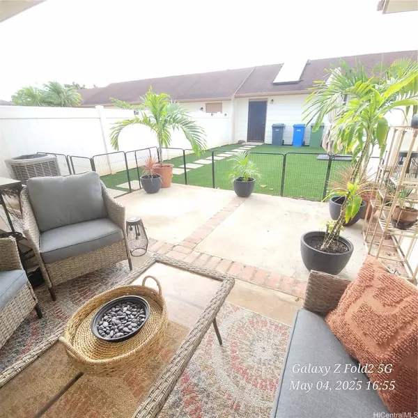 Ewa Beach, HI 96706,91-1010 Kaimalie ST #S-5