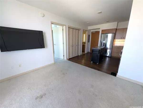 Honolulu, HI 96813,555 South ST #2411