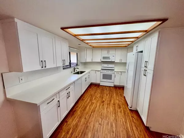 Aiea, HI 96701,98-595 Aloalii ST