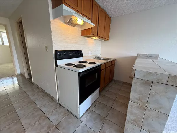 Honolulu, HI 96815,2211 ALA WAI BLVD #806