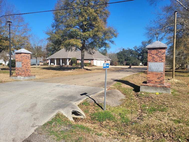 30211 JERICHO DR, Albany, LA 70711
