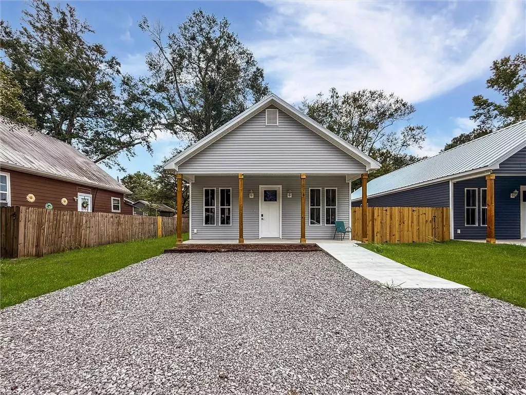 Covington, LA 70433,307 E 34TH AVE
