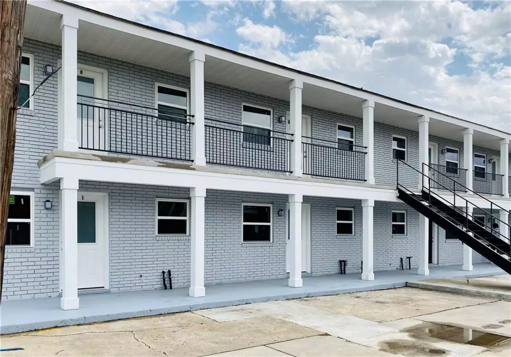 Arabi, LA 70032,1015 GOVERNMENT ST #11