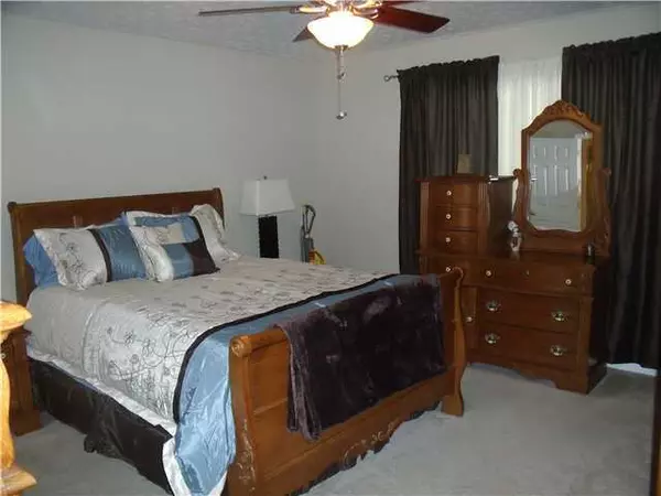 Lewis Center, OH 43035,8590 Lazelle Village Drive