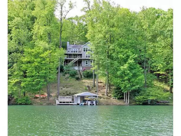 943 Taos Lane, Hide A Way Hills, OH 43107