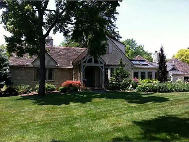 2065 Tremont Road, Upper Arlington, OH 43221