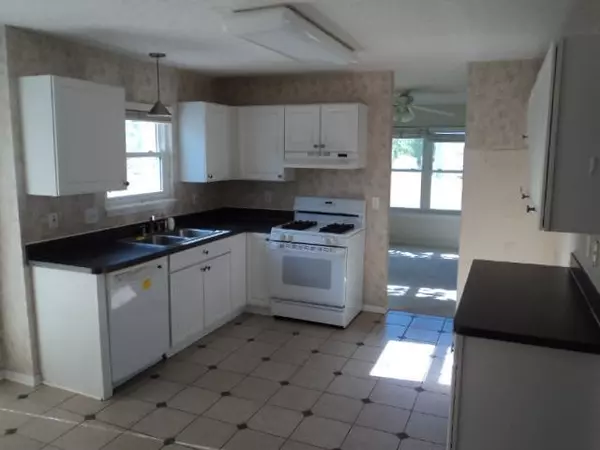 Reynoldsburg, OH 43068,860 Brosmer Drive