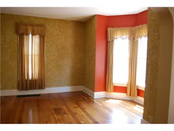 Pataskala, OH 43062,285 S High Street