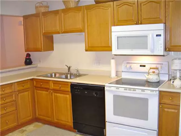 Grove City, OH 43123,5933 Landings Pond Place