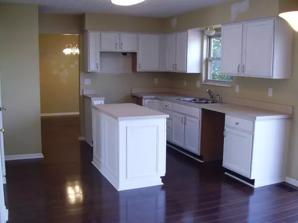 Reynoldsburg, OH 43068,923 Mccarrick Court