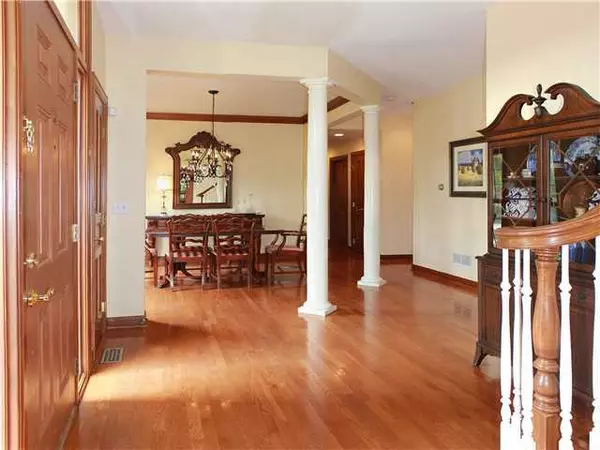 Lewis Center, OH 43035,5888 Maritime Court