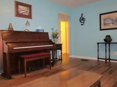 Newark, OH 43055,596 Edgemont Road