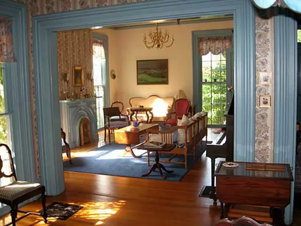 Granville, OH 43023,403 E Broadway