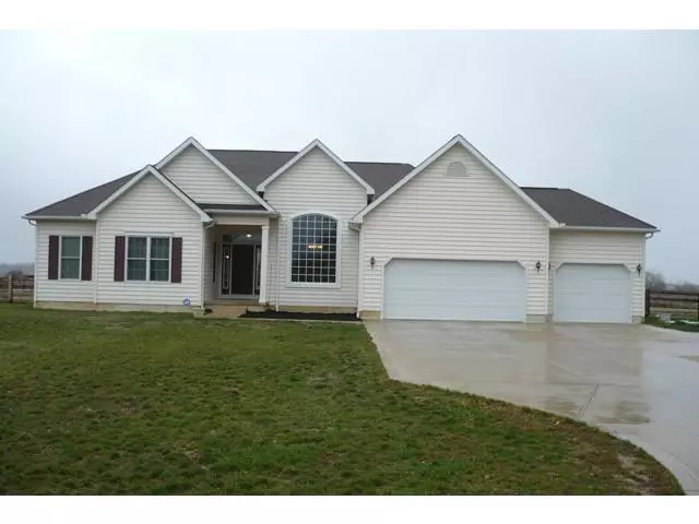 2339 Walnut Creek, Circleville, OH 43113