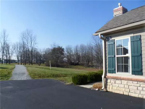 Lancaster, OH 43130,835 W Lambton Circle