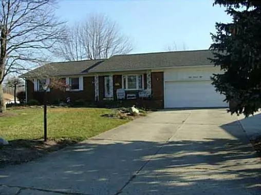 808 Ridgeview Drive, Bellefontaine, OH 43311