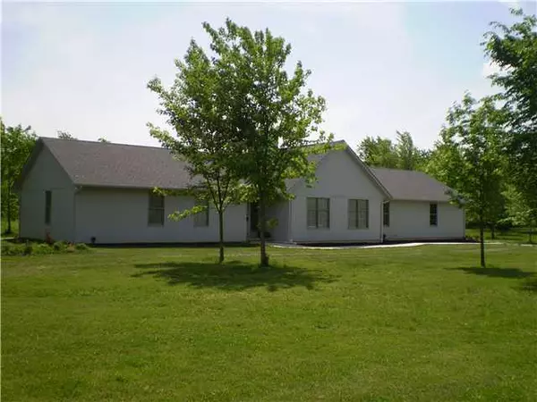 2830 N County Line Rd, Sunbury, OH 43074