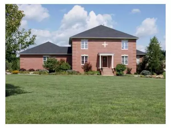 6653 Ohio Canal Court, Canal Winchester, OH 43110