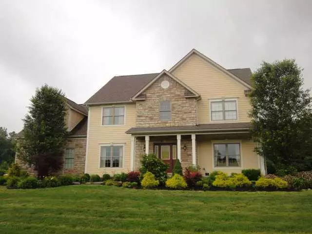 187 Stone Creek Drive, Granville, OH 43023