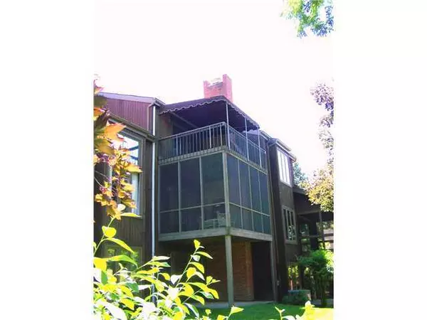 Worthington, OH 43085,62 Glen Drive