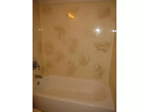 Granville, OH 43023,439 W Maple Street