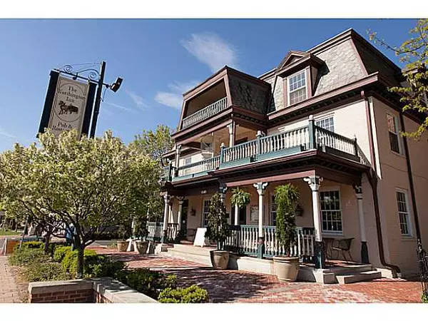 649 High Street #302, Worthington, OH 43085