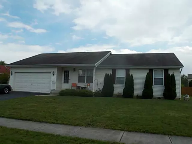 305 Enos Loomis Street, Pataskala, OH 43062