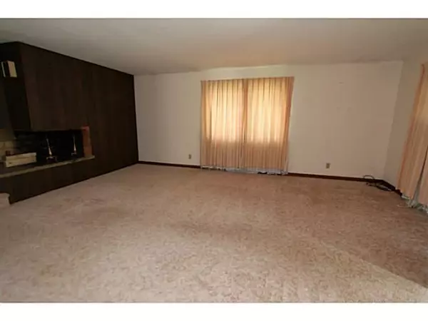 Canal Winchester, OH 43110,37 E Hocking Street