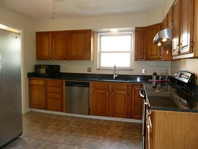 2705 Woodstock Road, Columbus, OH 43221