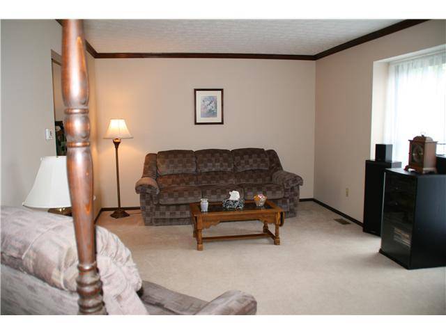 Gahanna, OH 43230,210 Highbury Crescent