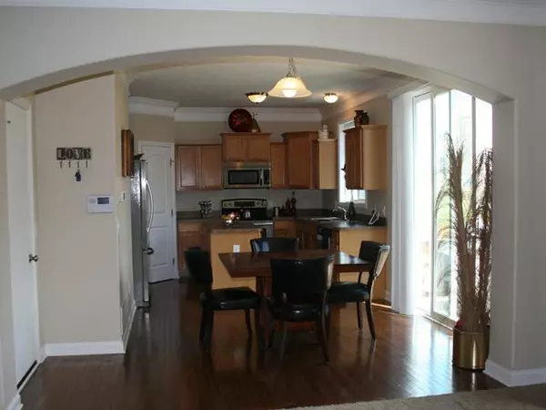 Reynoldsburg, OH 43068,220 Oakford Street