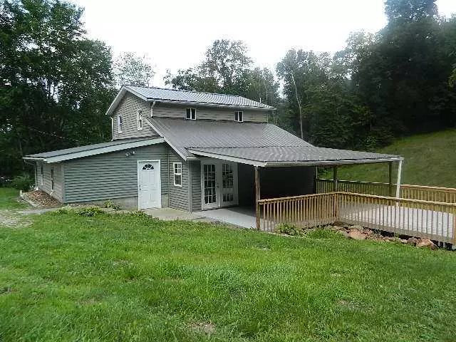 11679 Fallsburg Road, Frazeysburg, OH 43822