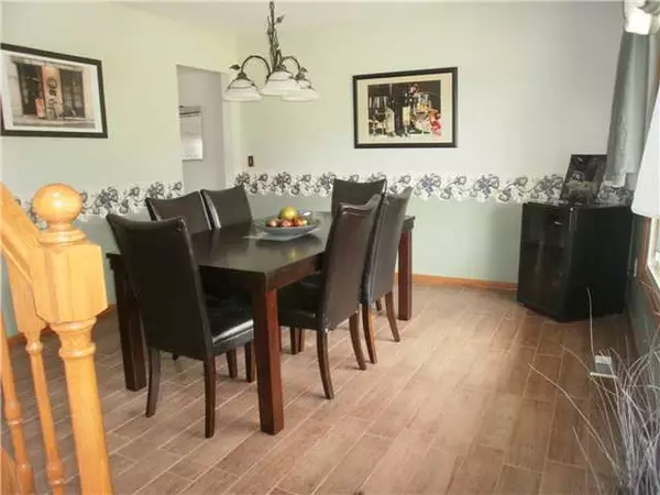 Heath, OH 43056,302 English Oaks Drive