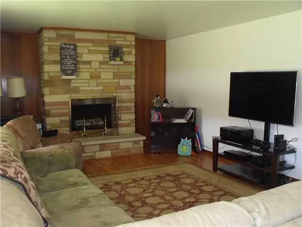 South Bloomfield, OH 43103,5066 E North Street