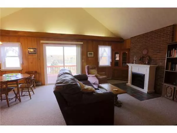 Howard, OH 43028,420 Lakeview Heights Drive #Apple Valley La