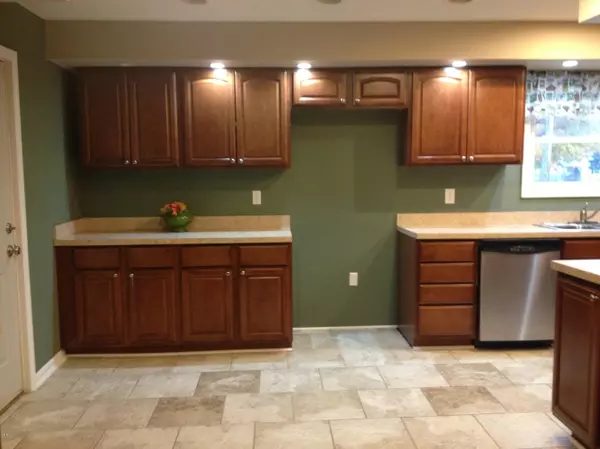 London, OH 43140,96 E Lincoln Avenue