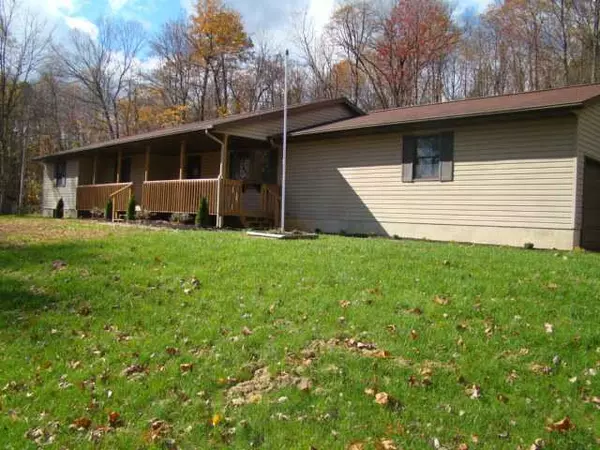 26594 State Route 180, Rockbridge, OH 43149