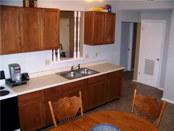 London, OH 43140,138 Chrisman Avenue