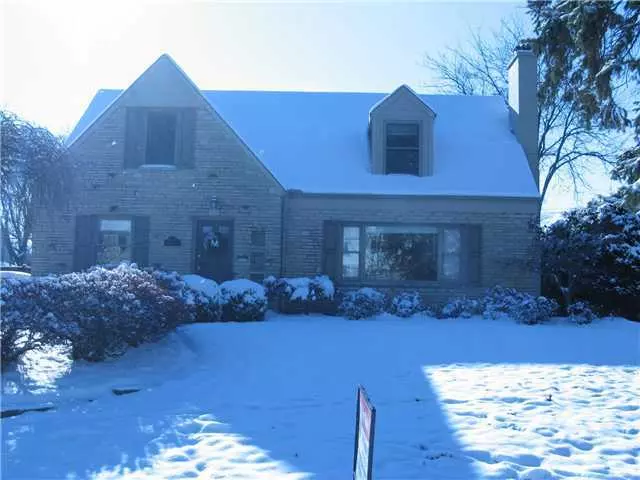 1939 Berkshire Road, Upper Arlington, OH 43221