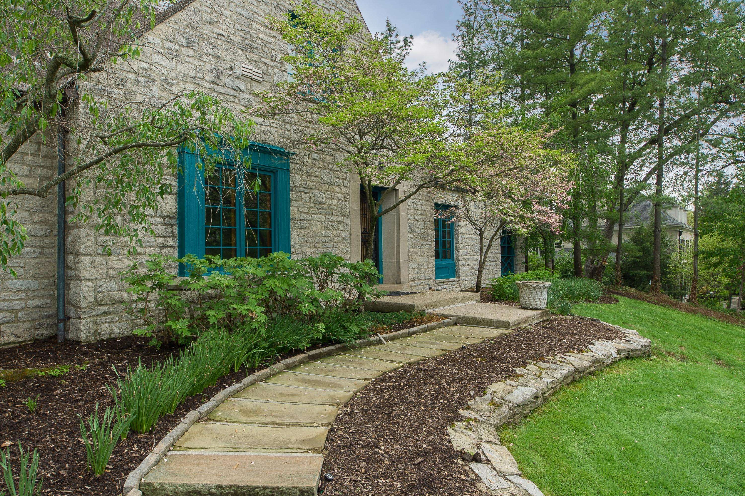 Upper Arlington, OH 43221,2251 Cambridge Boulevard