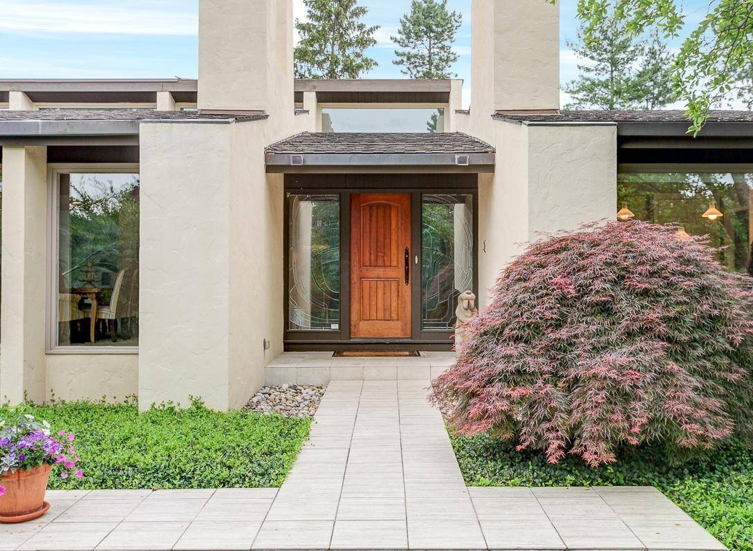 2500 Stonehaven Court, Upper Arlington, OH 43220