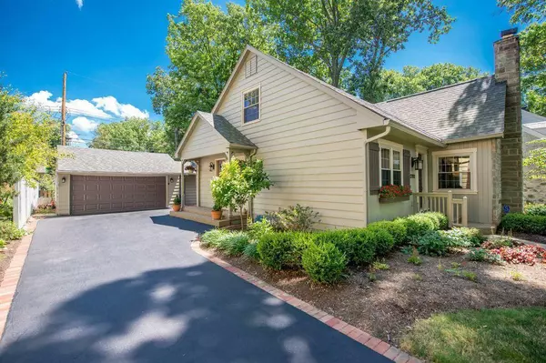 Upper Arlington, OH 43221,2702 HENTHORN Road