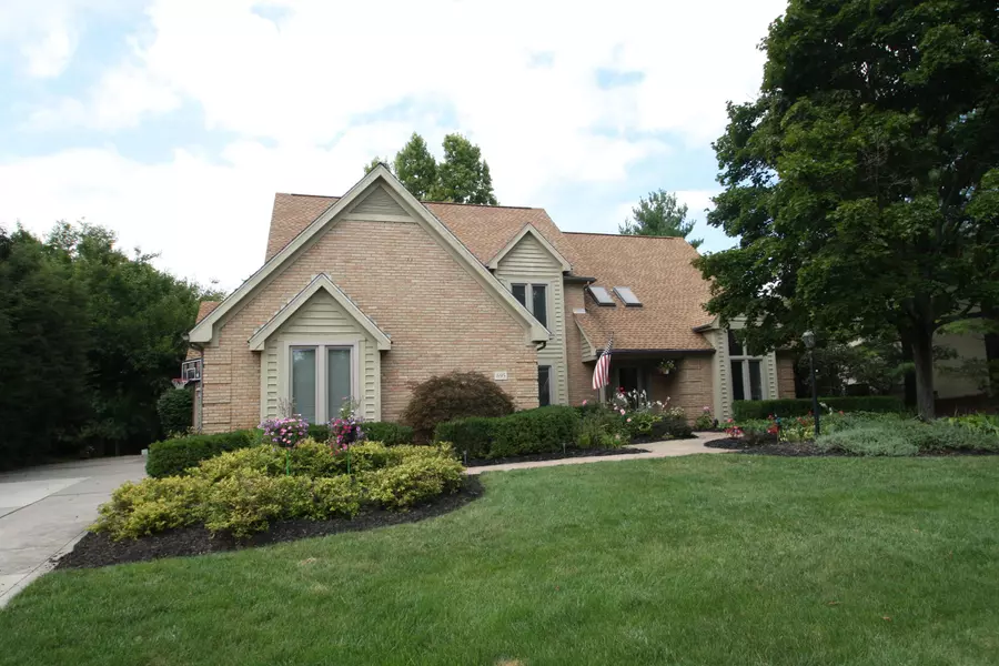 695 CROSSING Creek, Gahanna, OH 43230