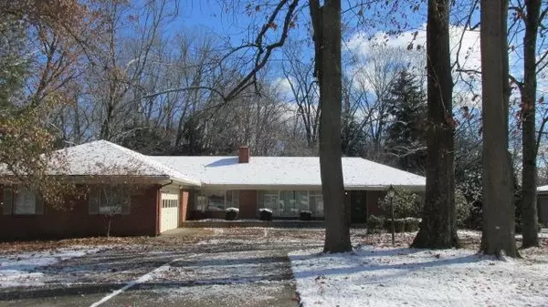 2770 West Drive, Zanesville, OH 43701